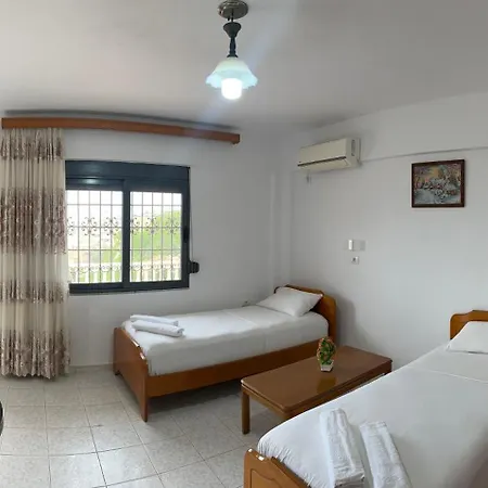 Yasmin 38 Saranda